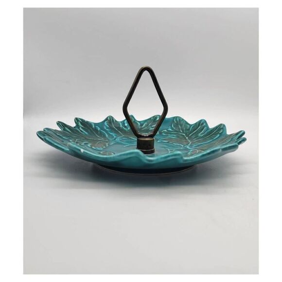 Vintage 1950's California Pottery Leaf Dish with Handle - Picture 4 of 4